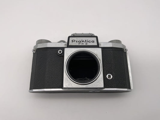 Praktica FX 2 Spiegelreflexkamera SLR mit Lichtschacht Pentacon 35mm Body