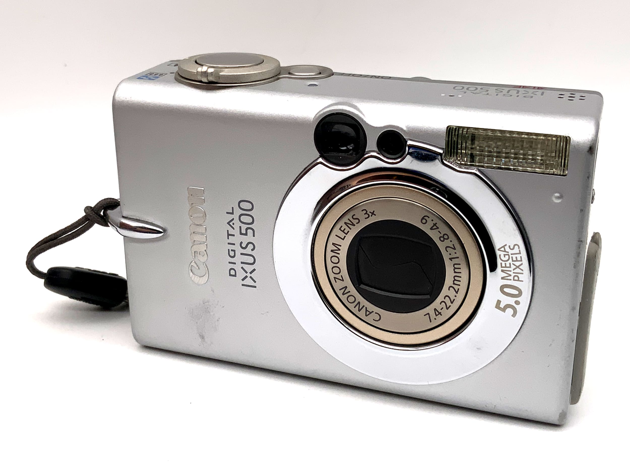 Appareil photo numérique compact Canon IXUS 500 avec 3x 7,4-22,2 mm 1:2,8-4,9 5,0 MP Ai AF