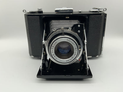 Zeiss Ikon 515/16 Klappkamera mit Novar-Anastigmat 1:4.5 f=7,5cm Pronto