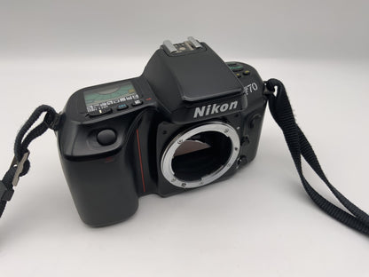 Nikon F70 Spiegelreflexkamera SLR AF 35mm Kamera Body Gehäuse