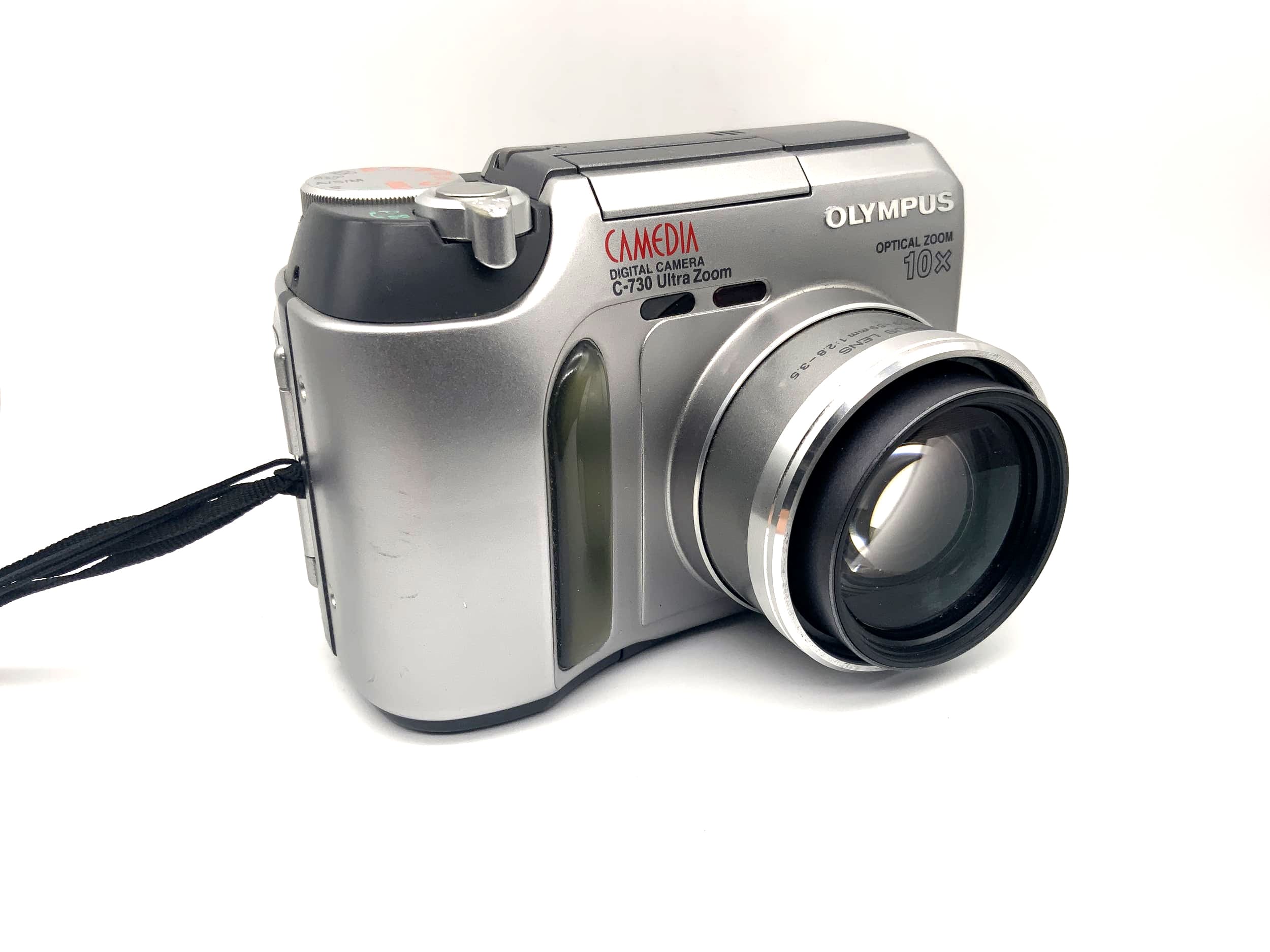 Olympus C-730 Ultra Zoom avec objectif zoom AF 5,9-59 mm 1:2,8-3,5 3,2 MP Camedia