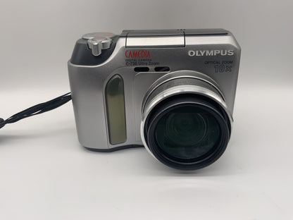 Olympus C-730 Ultra Zoom mit Zoom Lens AF 5.9-59mm 1:2.8-3.5 3.2 MP Camedia