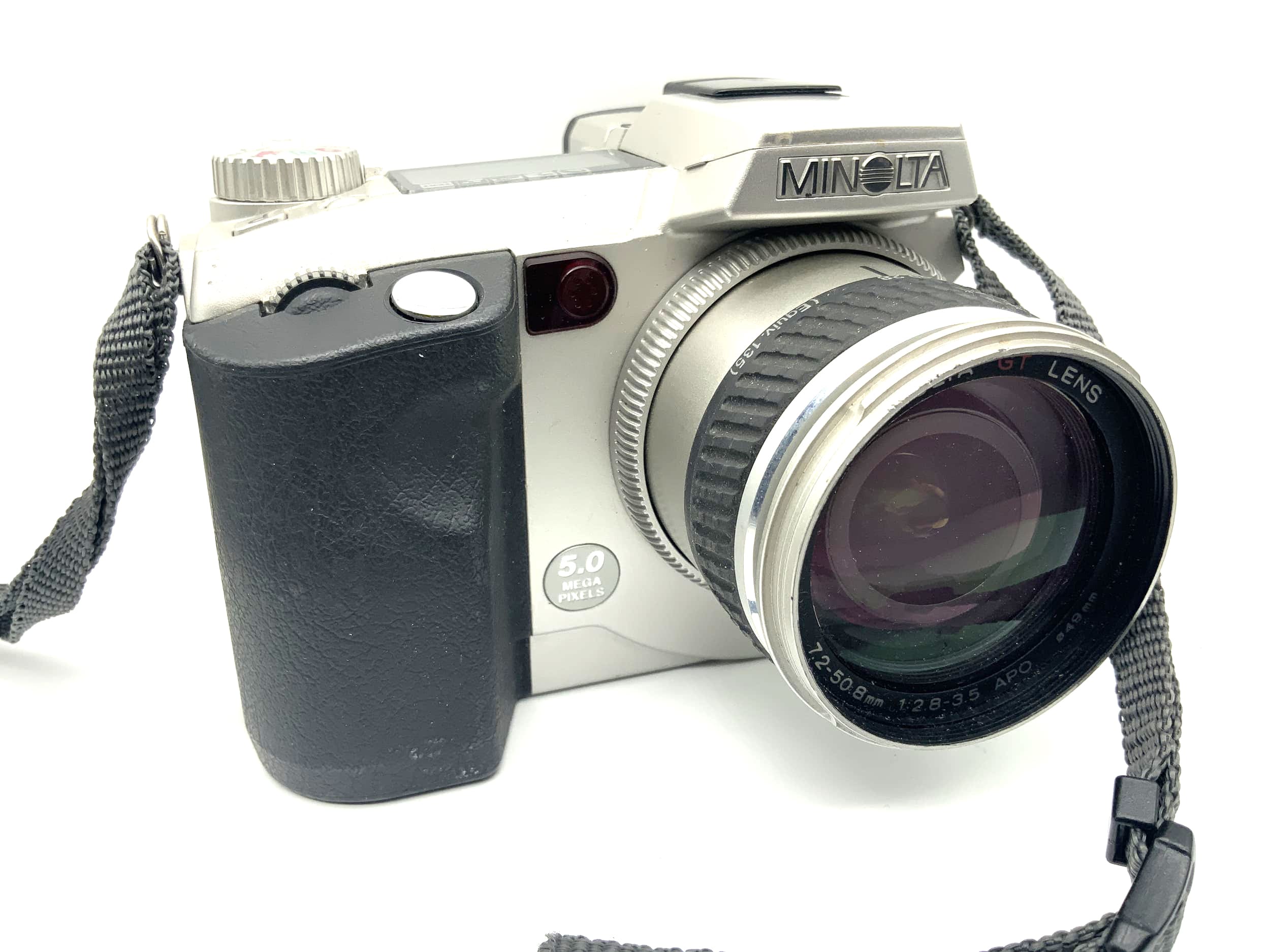 Minolta Dimage 7i avec zoom optique 7x GT 7,2-50,8 mm 1:2,8-3,5 APO 5,0 MP