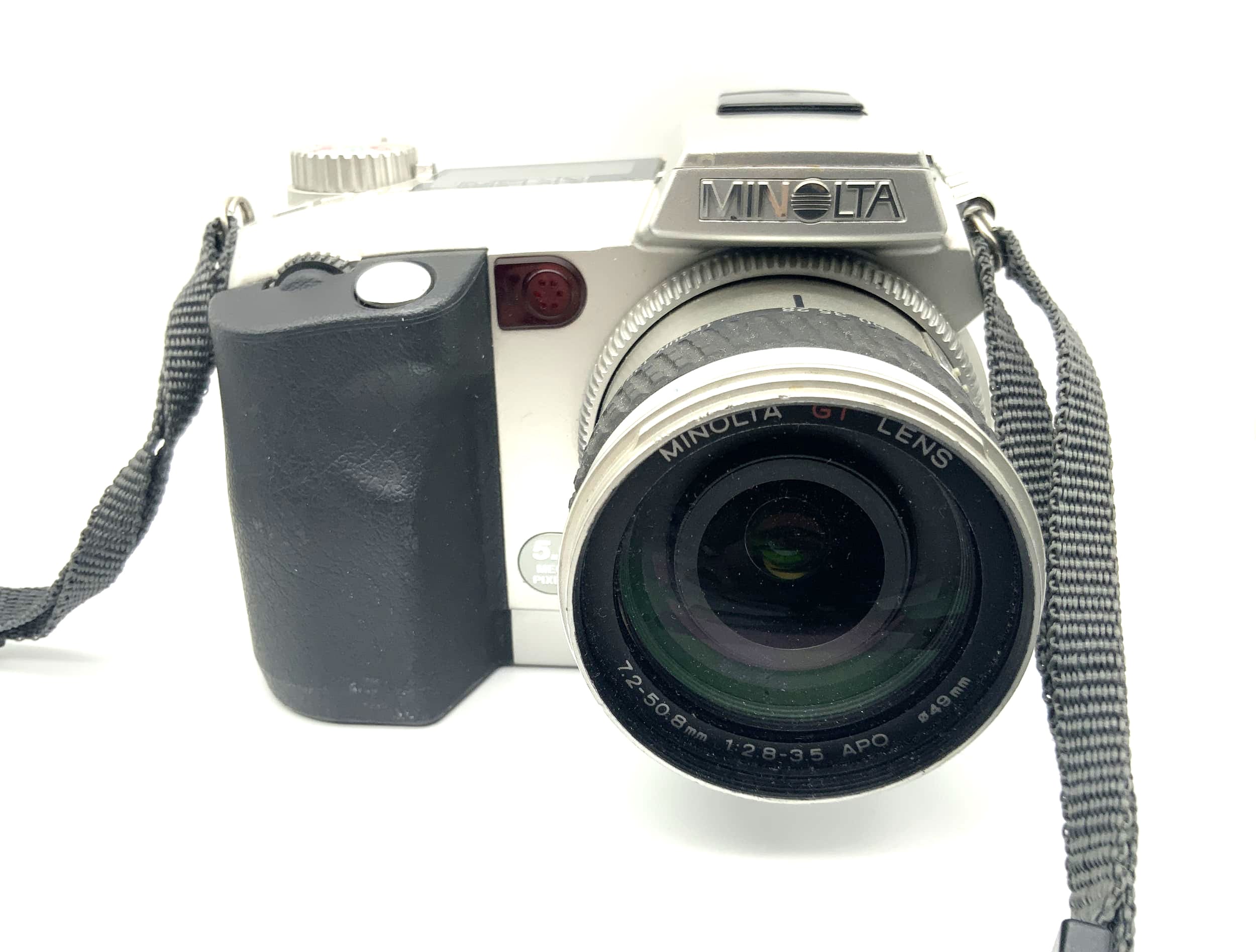 Minolta Dimage 7i avec zoom optique 7x GT 7,2-50,8 mm 1:2,8-3,5 APO 5,0 MP