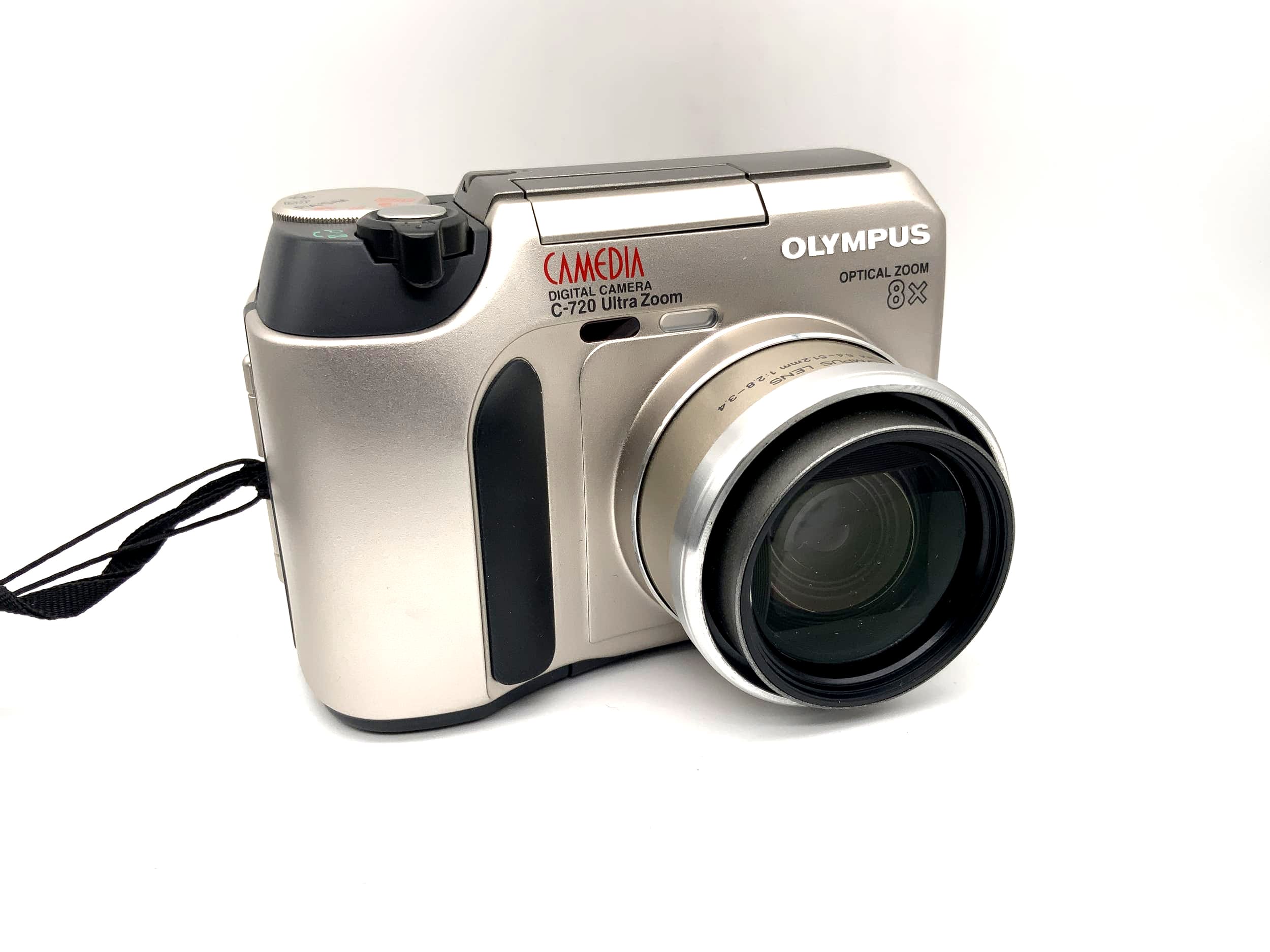 Olympus C-720 Ultra Zoom avec objectif zoom AF 6,4-51,2 mm 1:2,8-3,4 3,0 MP Camedia