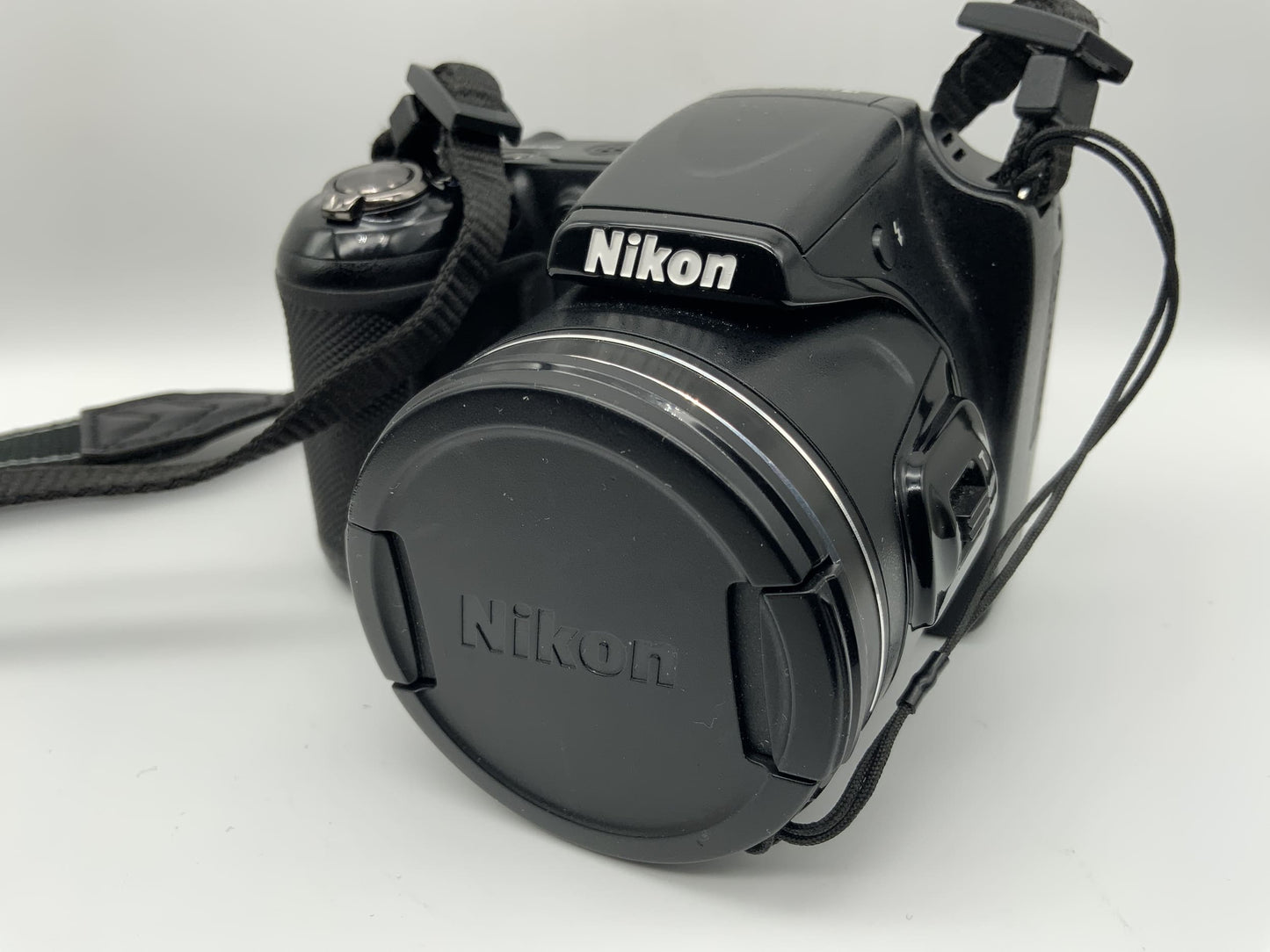 Nikon Coolpix L820 mit Nikkor 30x Wide ED VR 4.0-120mm 1:3.0-5.8 Full HD 16.0 MP