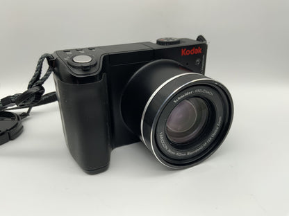 Kodak EasyShare Z8612 IS mit Schneider Kreuznach Variogon 36mm-432mm AF 8.1 MP