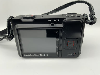 Kodak EasyShare Z8612 IS mit Schneider Kreuznach Variogon 36mm-432mm AF 8.1 MP