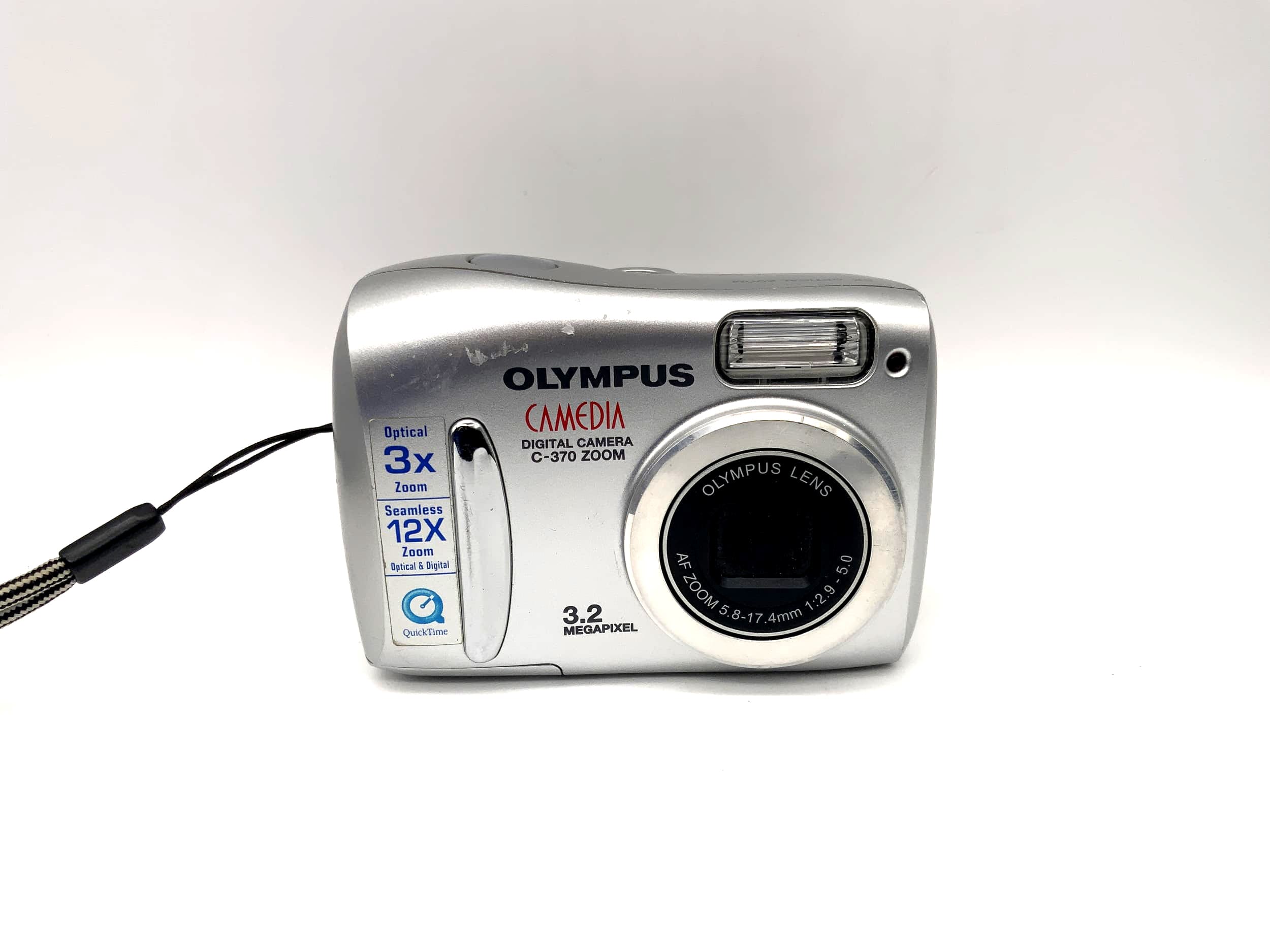 Olympus C-370 Zoom mit AF Zoom Lens 5.8-17.4mm 1:2.9-5.0 3.2 MP 3x Optical Zoom