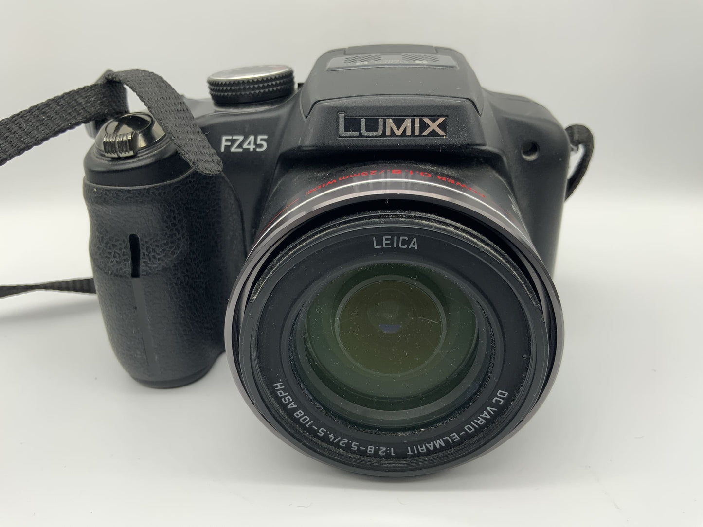 Panasonic Lumix DMC-FZ45 mit Leica DC Vario-Elmarit 25mm wide HD 14 MP 24x Zoom