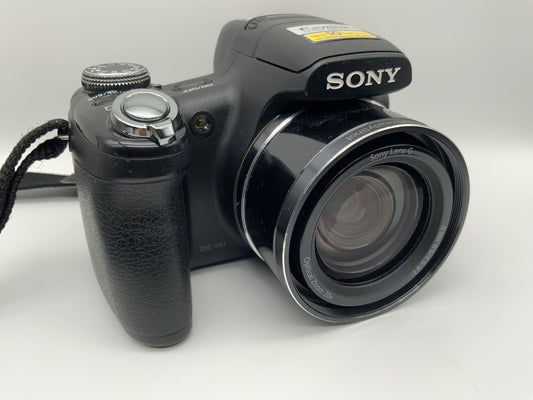 Sony Cybershot DSC-HX1 mit Sony Lens G 2.8-5.2/5.0-100.0 20x Optical Zoom