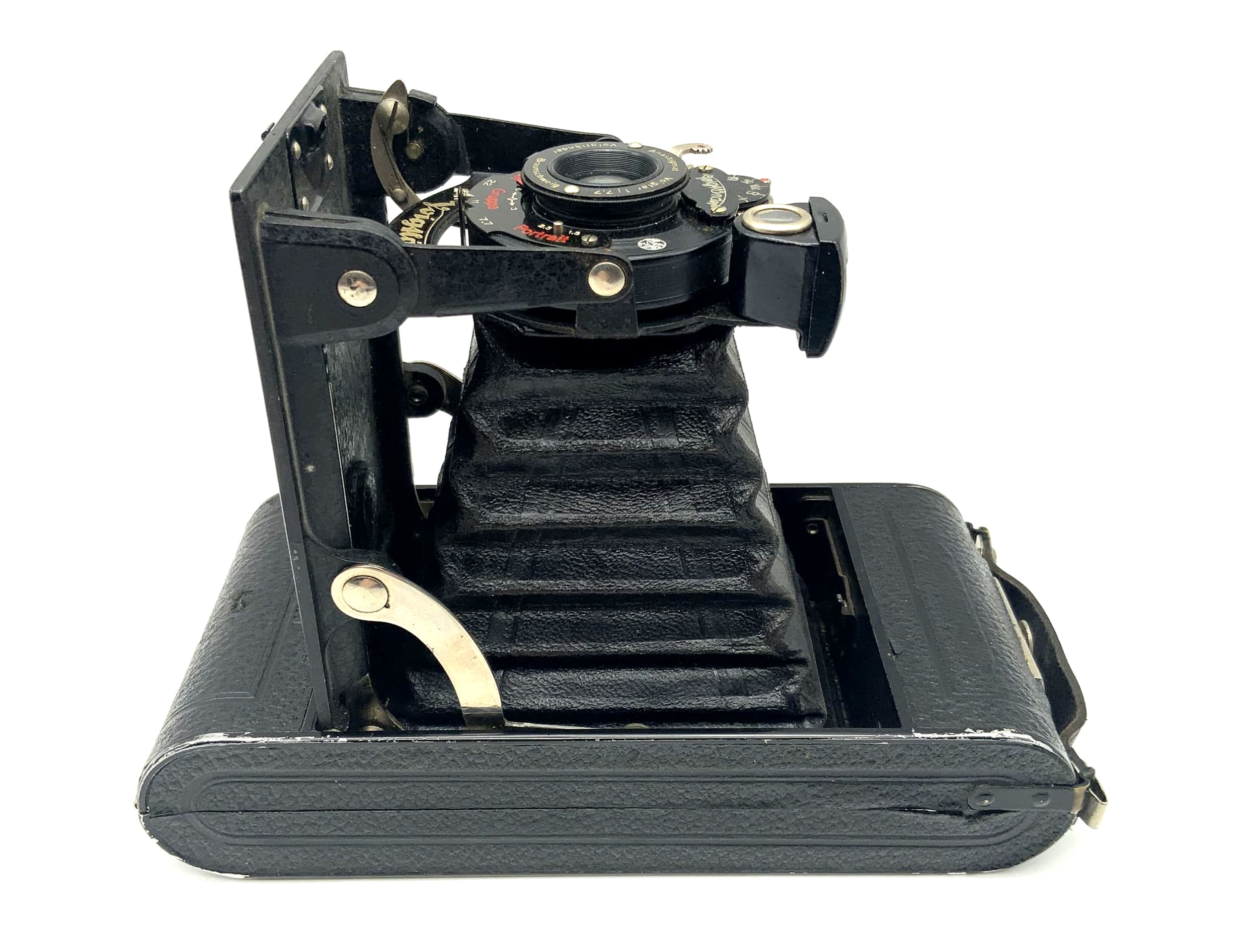 Appareil photo pliant Voigtländer Bessa avec Anastigmat Voigtar 1:7,7