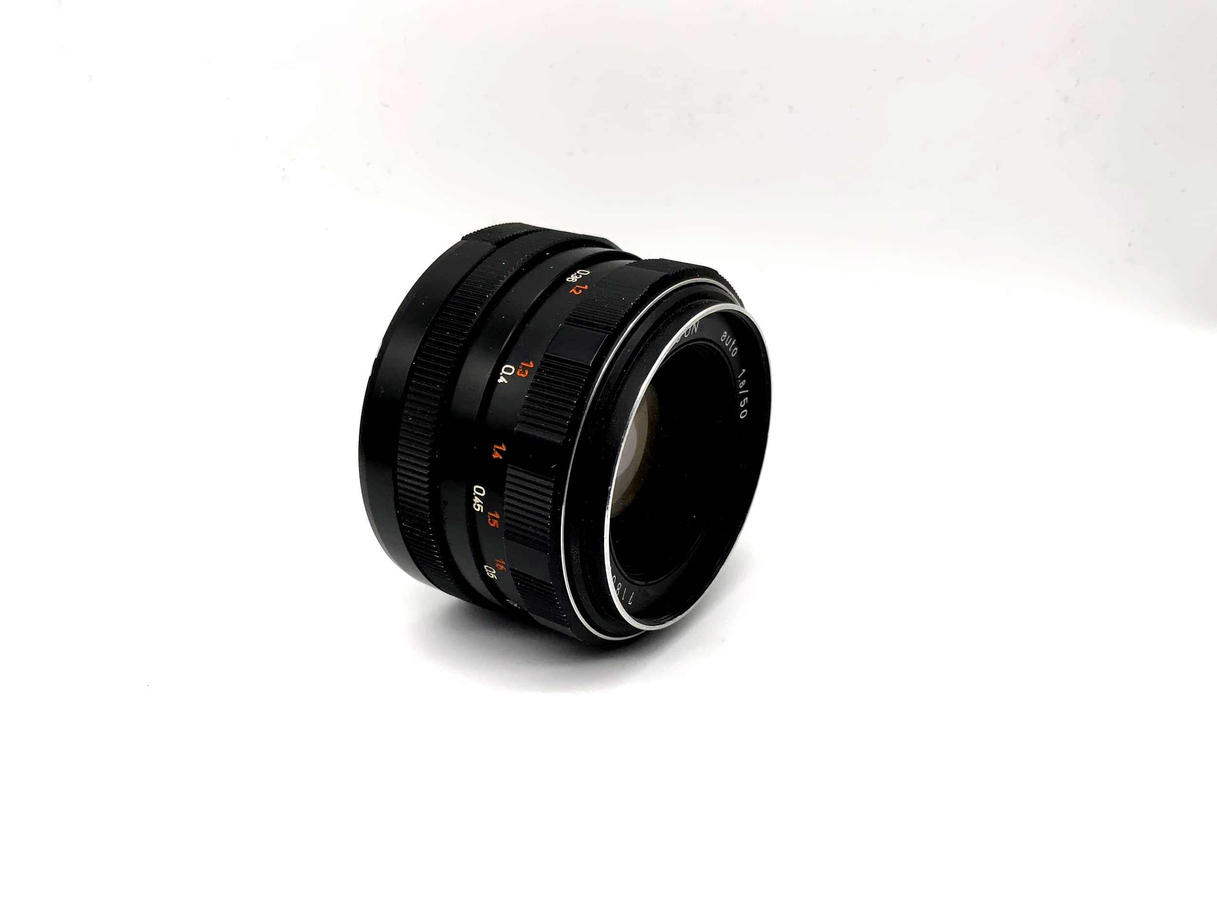 Objectif Pentacon 50 mm 1:1,8, également appelé objectif d'appareil photo Meyer Optik Görlitz Oreston (M42)