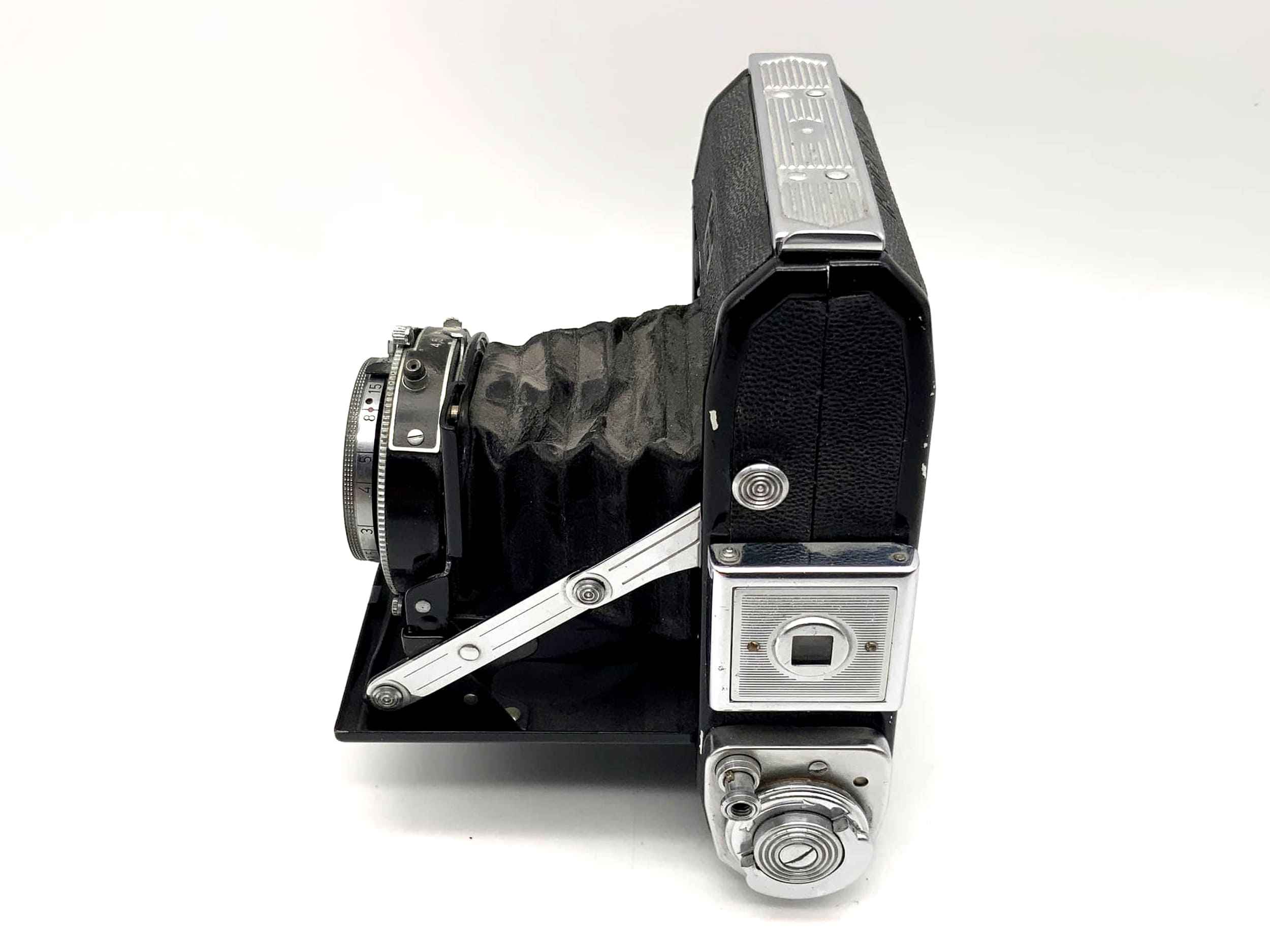 Zeiss Ikon Ikonta 521 folding camera with Novar Anastigmat 1:4.5 f=7.5cm