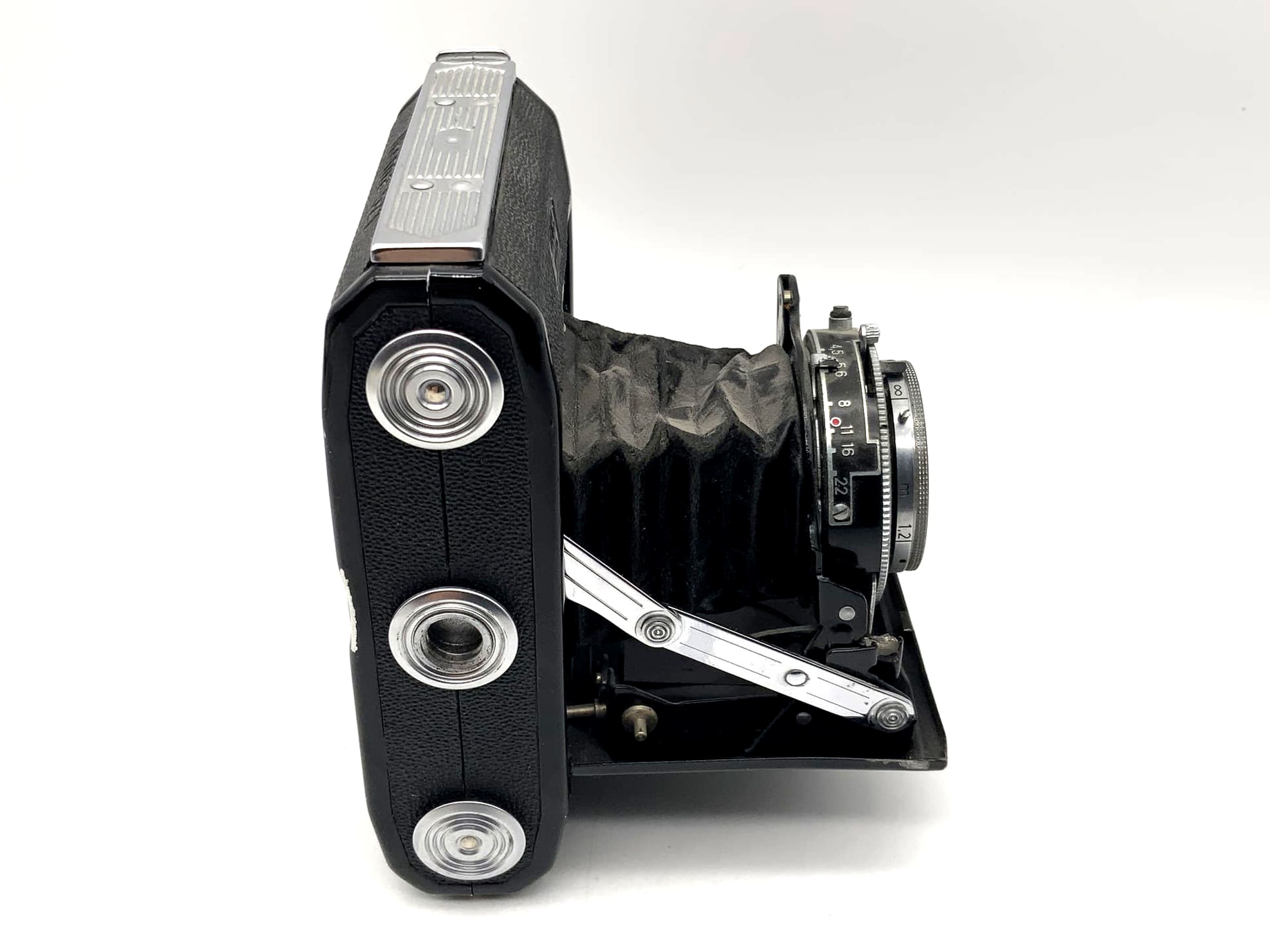 Zeiss Ikon Ikonta 521 folding camera with Novar Anastigmat 1:4.5 f=7.5cm