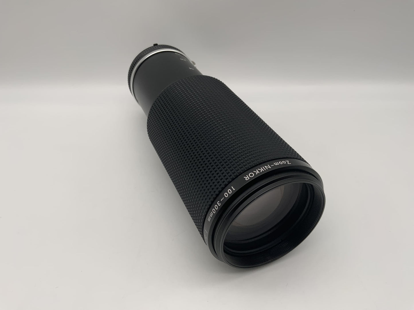 Nikon 100-300mm 1:5.6 Objektiv Zoom-Nikkor ai-s Kamera Camera Lens (Nikon F)