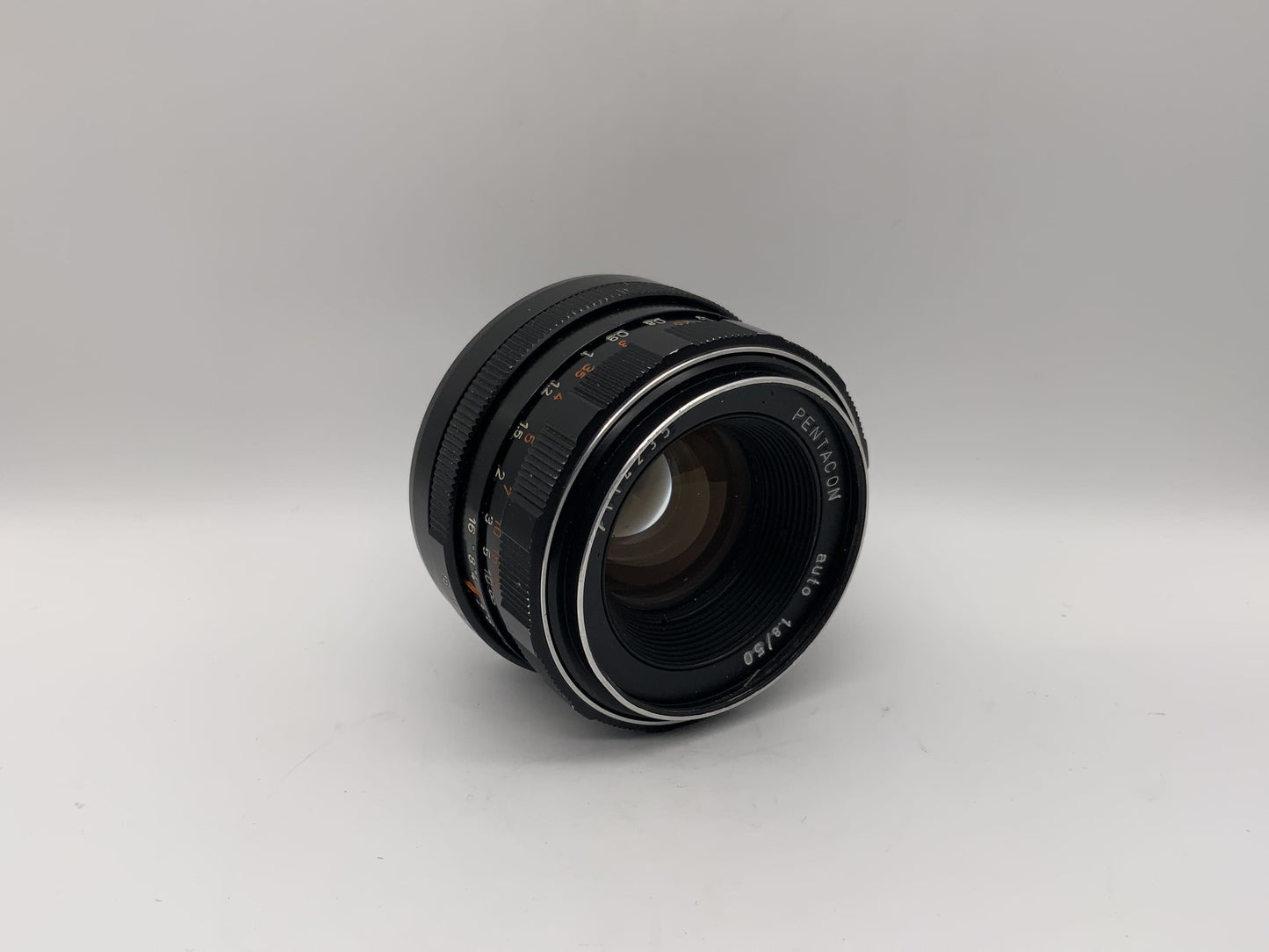 Pentacon 50mm 1:1.8 Objektiv auto aka Meyer Optik Oreston Camera Lens (M42)