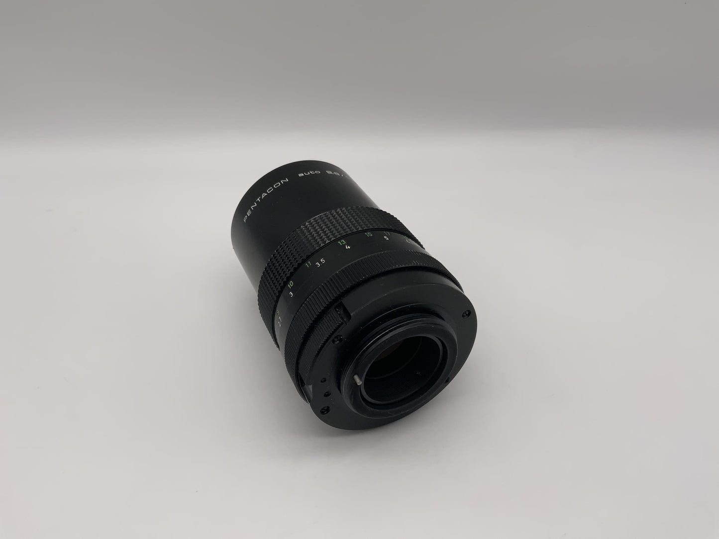 Pentacon 135mm 1:2.8 Lens Multi Coating Camera Lens (M42)