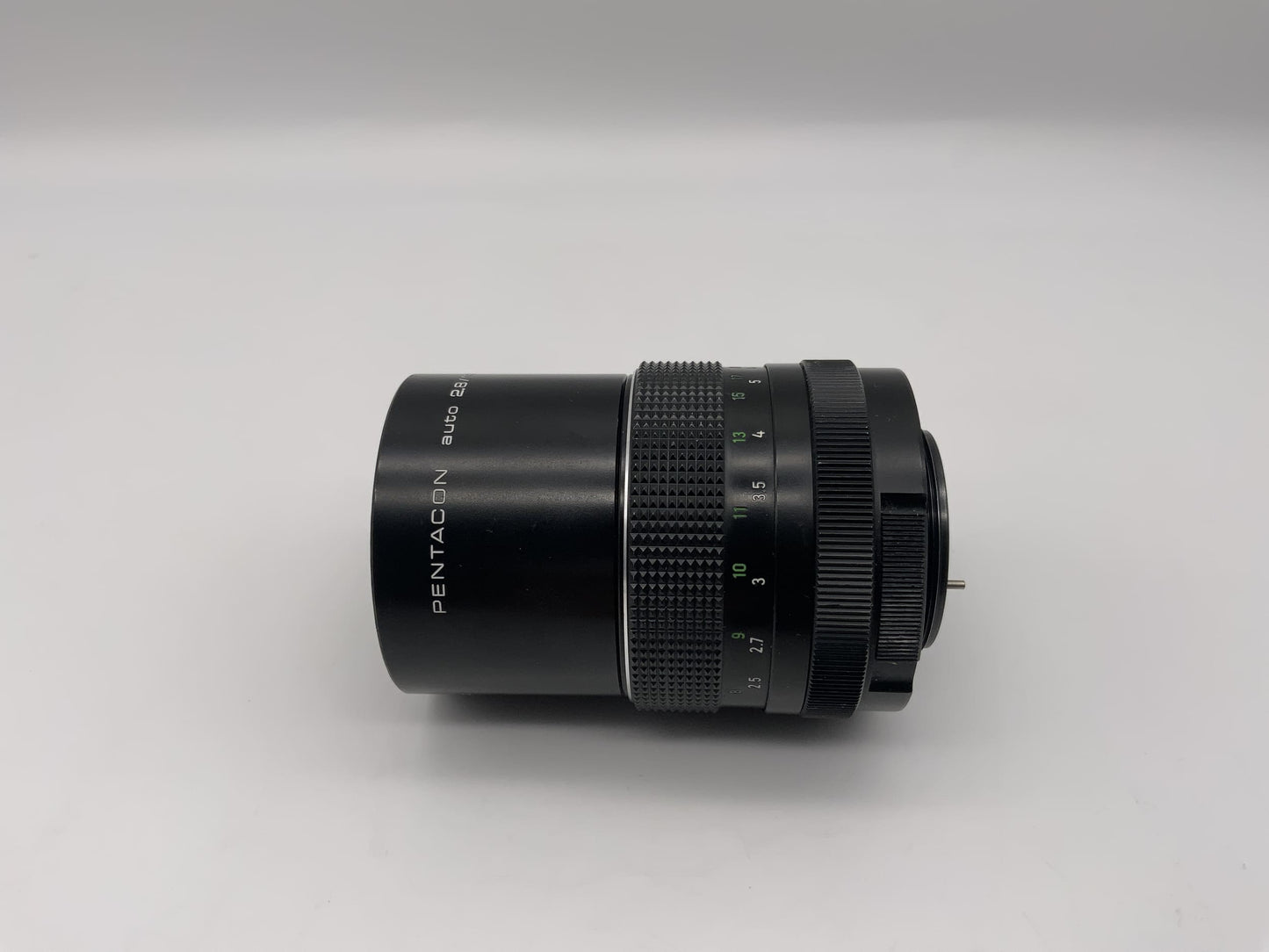 Pentacon 135mm 1:2,8 Objektiv  Multi Coating Kamera Camera Lens (M42)