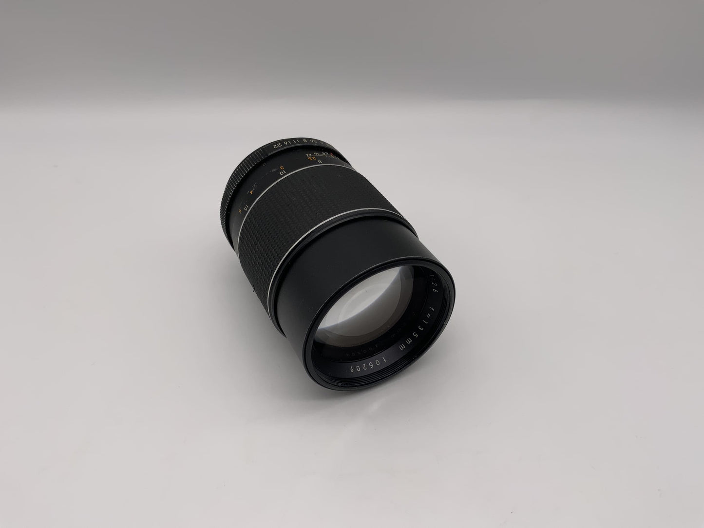 Chinon 135mm 1:2,8 Objektiv   Kamera Camera Lens (M42)