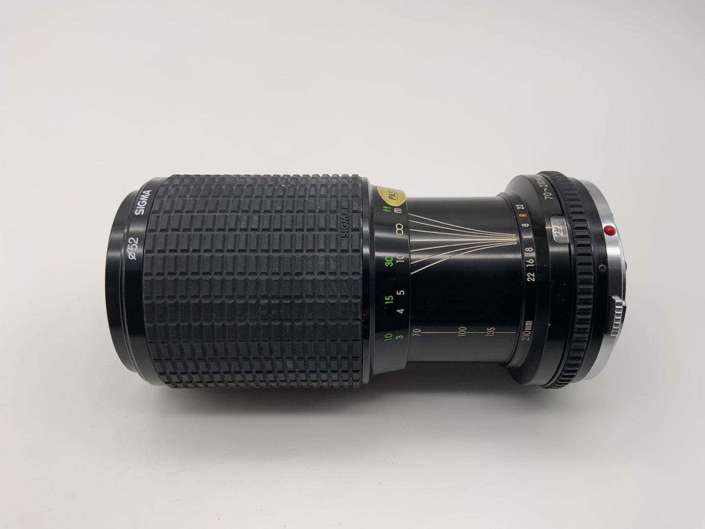 Objectif Sigma 70-210 mm 1:4,5 Zoom-K II Objectif d'appareil photo multicouche (Olympus OM)