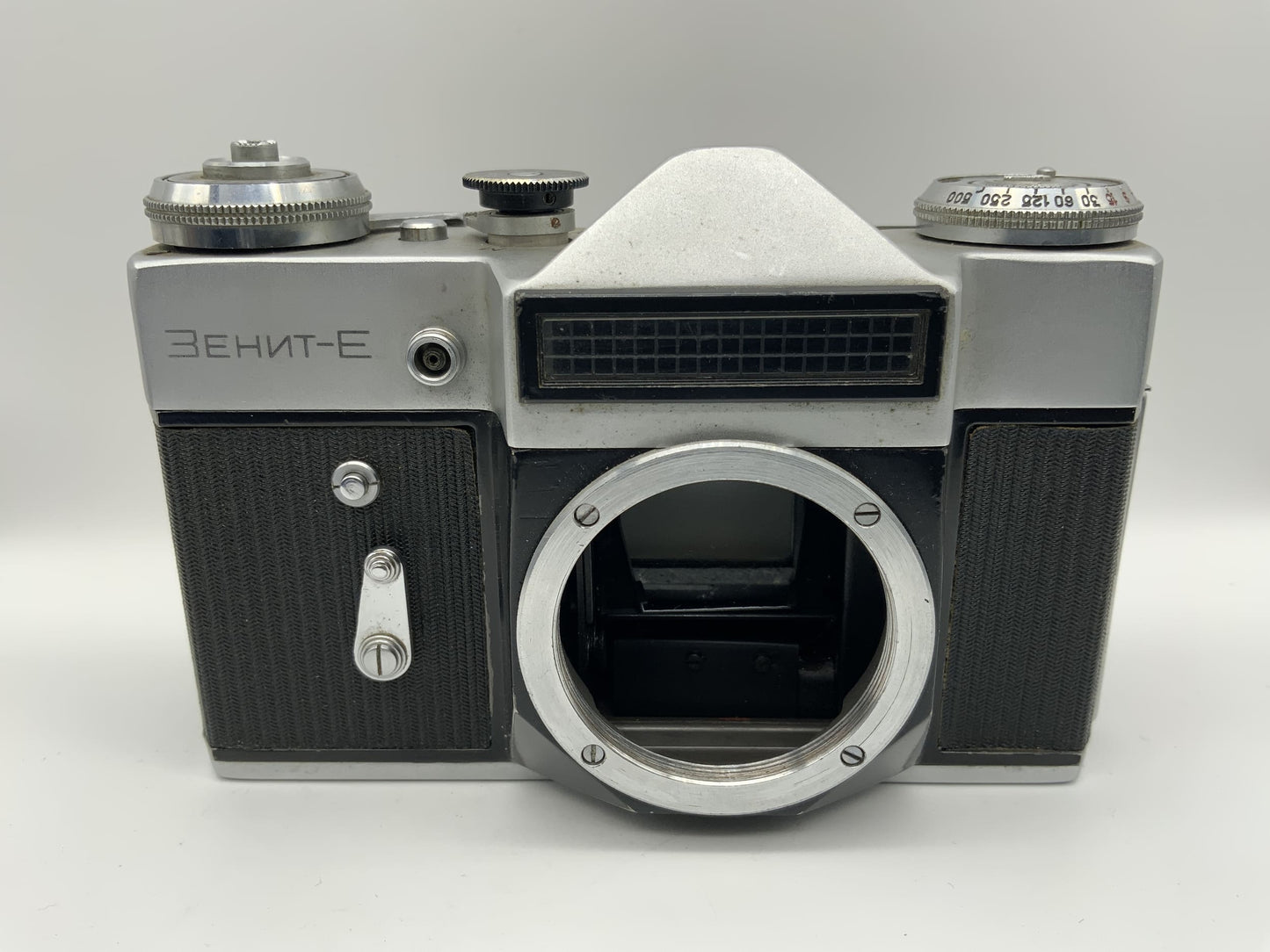 KMZ Zenit-E 35mm Spiegelreflexkamera SLR  Kamera Body Gehäuse (M42)