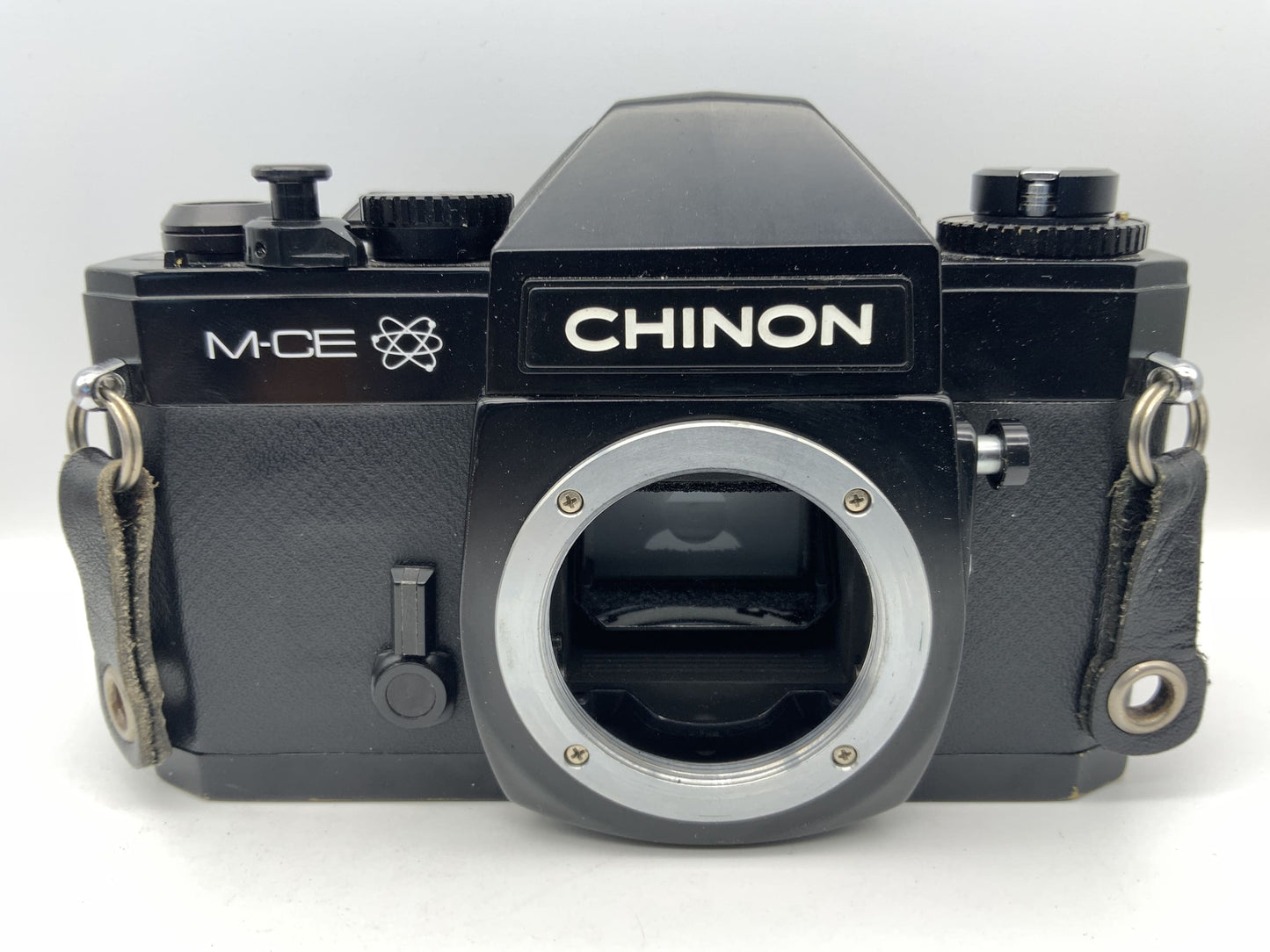 Chinon M-CE 35mm Spiegelreflexkamera SLR  Kamera Body Gehäuse (M42)