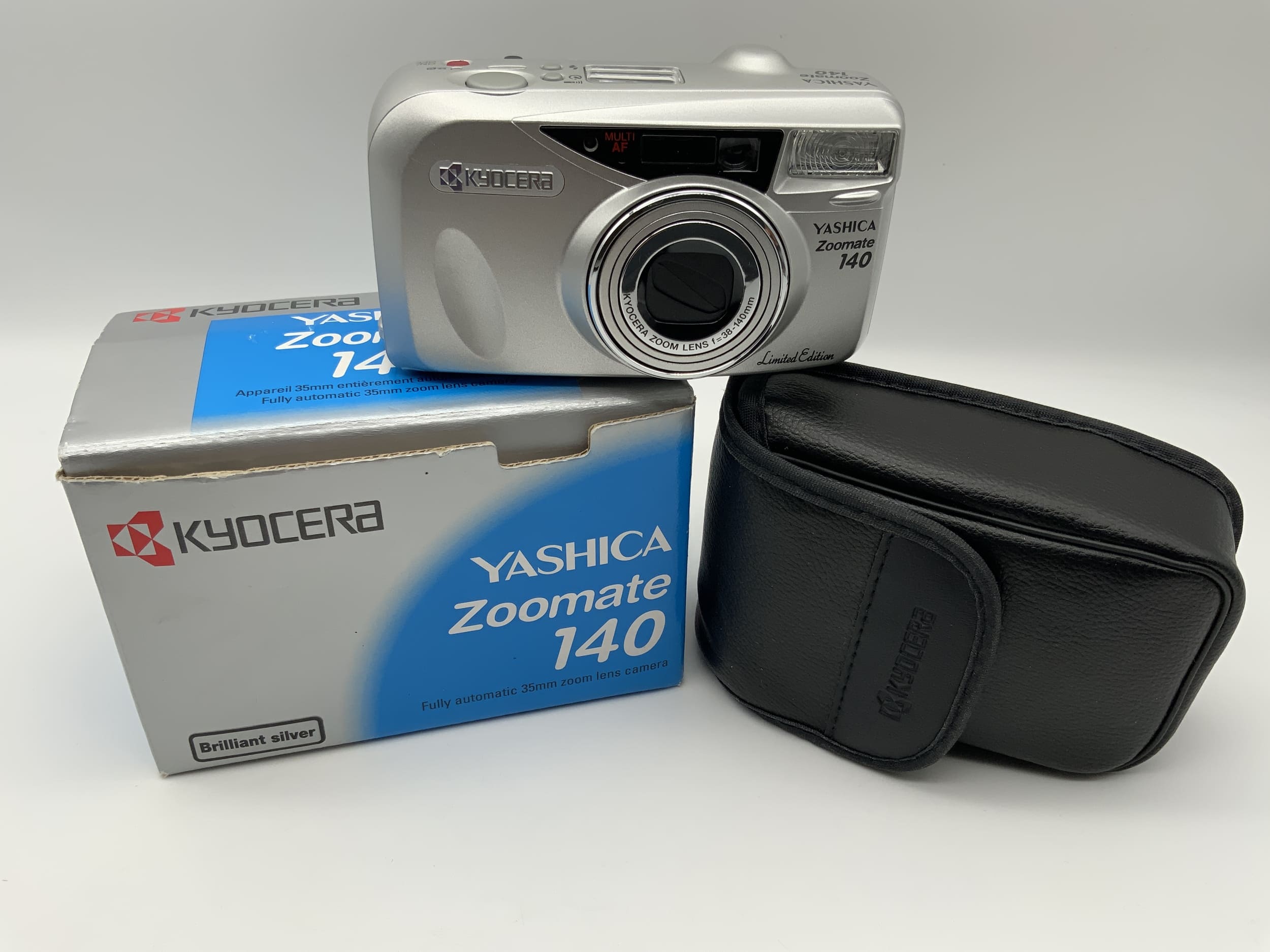 Yashica Zoomate 140 compact camera Point&amp;Shoot Camera 35mm OVP without battery