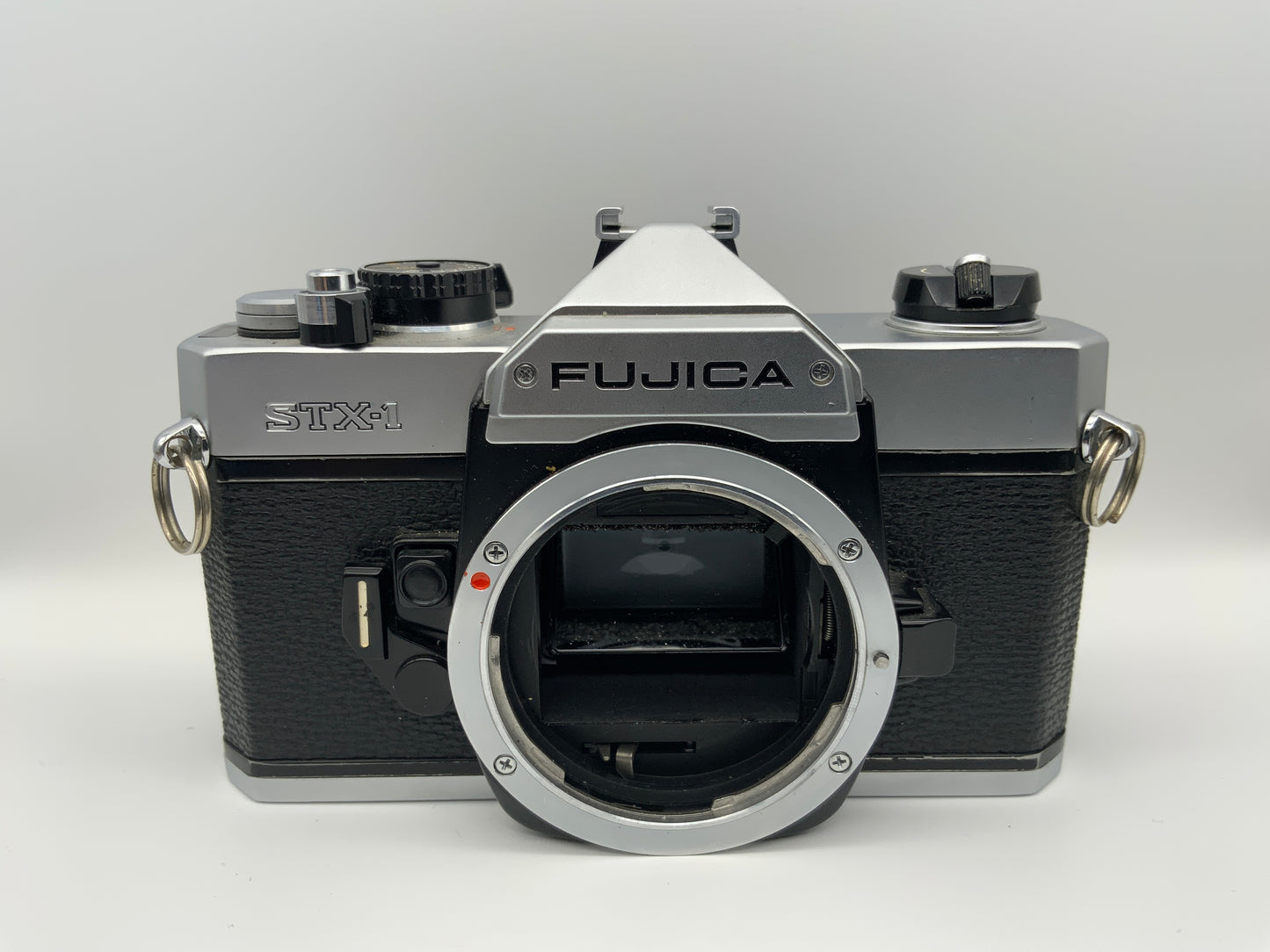 Fujica STX-1 35mm Spiegelreflexkamera SLR Body Gehäuse (Fujica X) !Beli defekt!