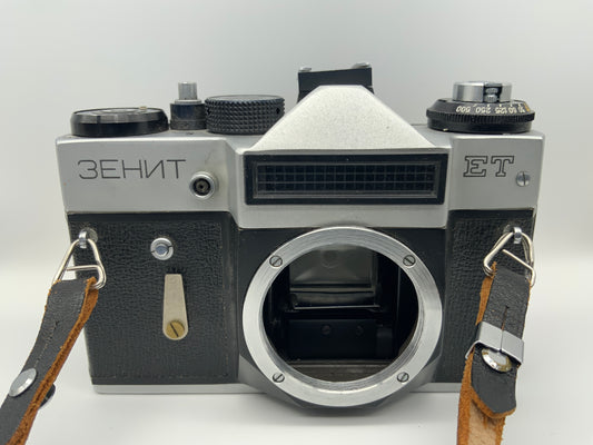 KMZ Zenit ET 35mm Spiegelreflexkamera SLR Body Gehäuse (M42) !Beli defekt!