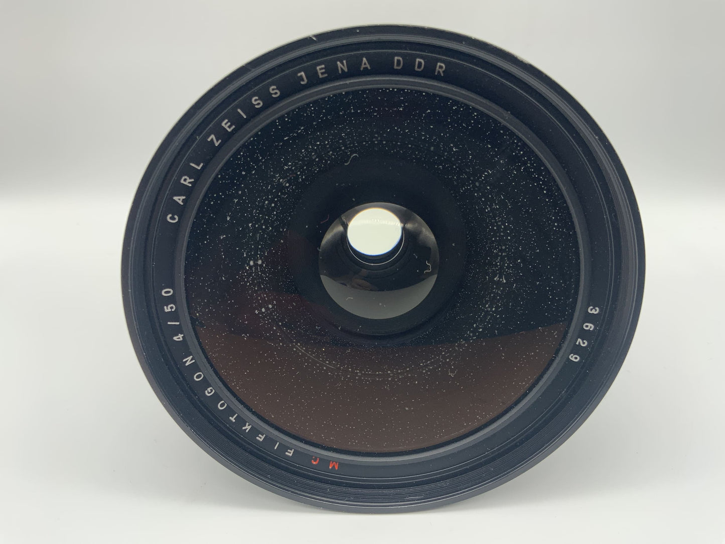 Carl Zeiss 50mm 1:4 Objektiv Flektogon MC Multi Coated (Pentacon Six) Text lesen