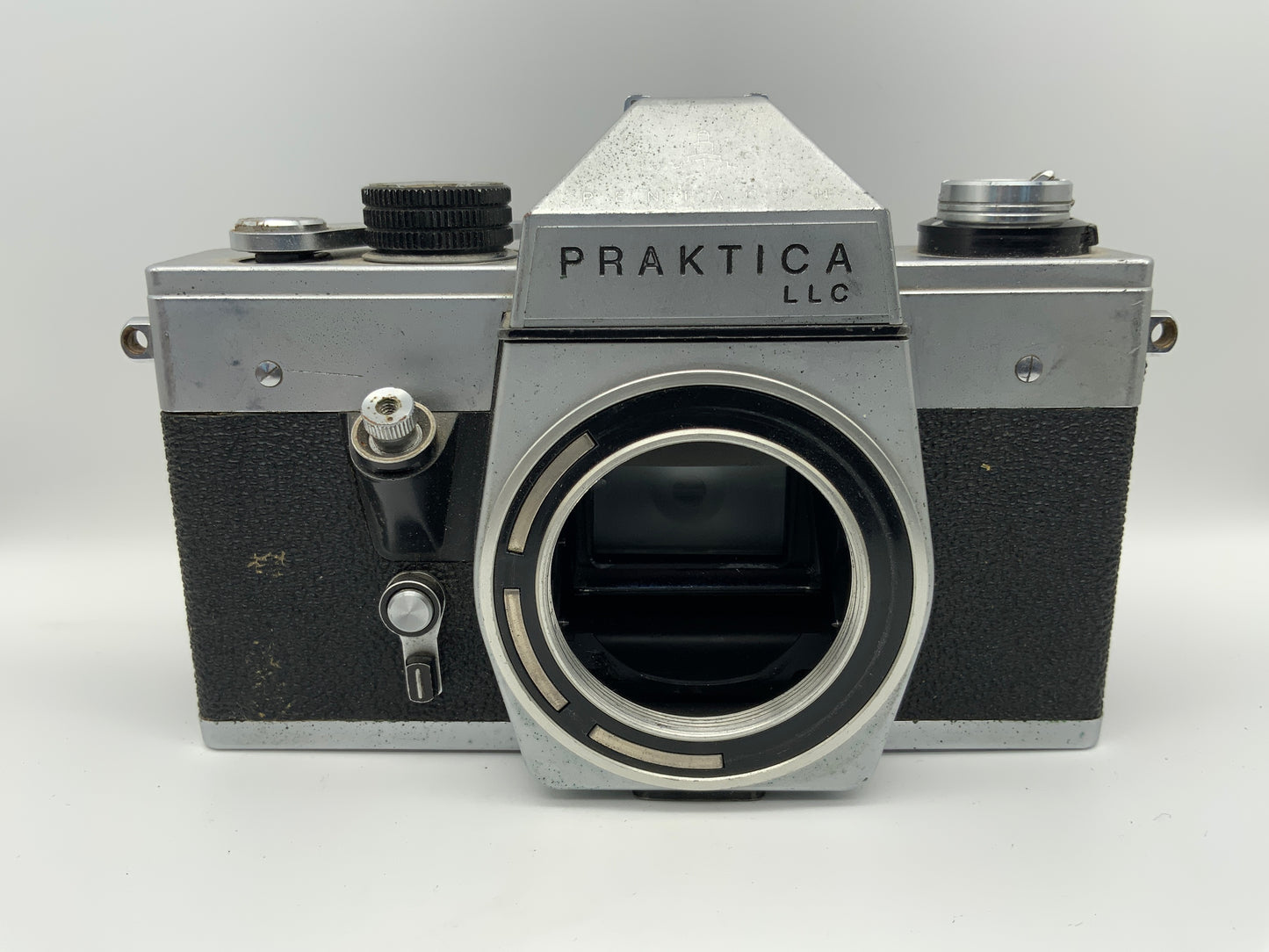 Pentacon Praktica LLC 35mm Spiegelreflexkamera SLR Body Gehäuse !Beli defekt!