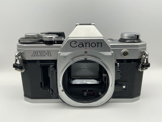 Canon AE-1 35mm Spiegelreflexkamera SLR Body Gehäuse (Canon FD) !Beli defekt!