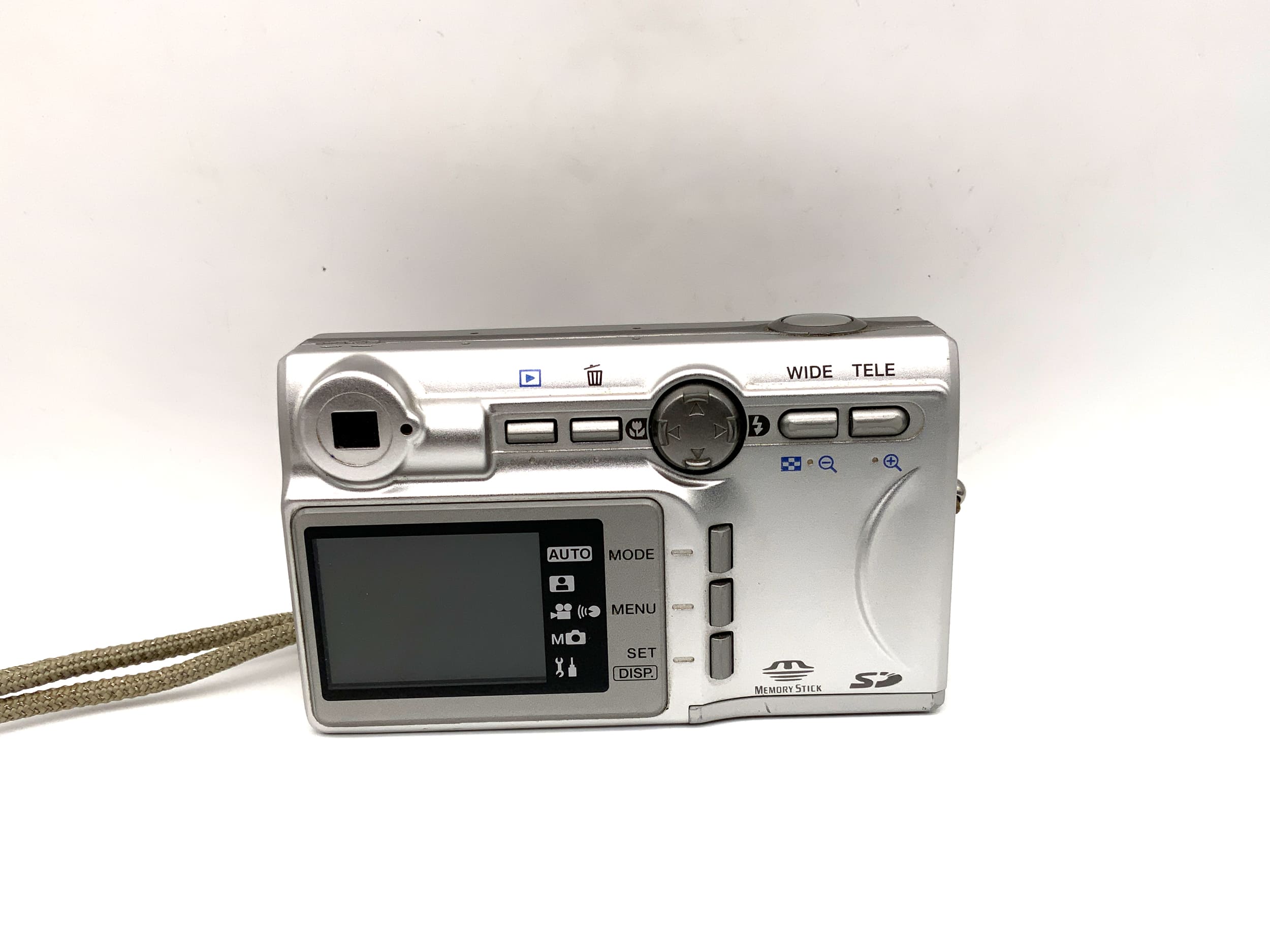 Konica Minolta Dimage G530 compact camera with GT Hexanon 5.6-16.8mm F2.8-4.9