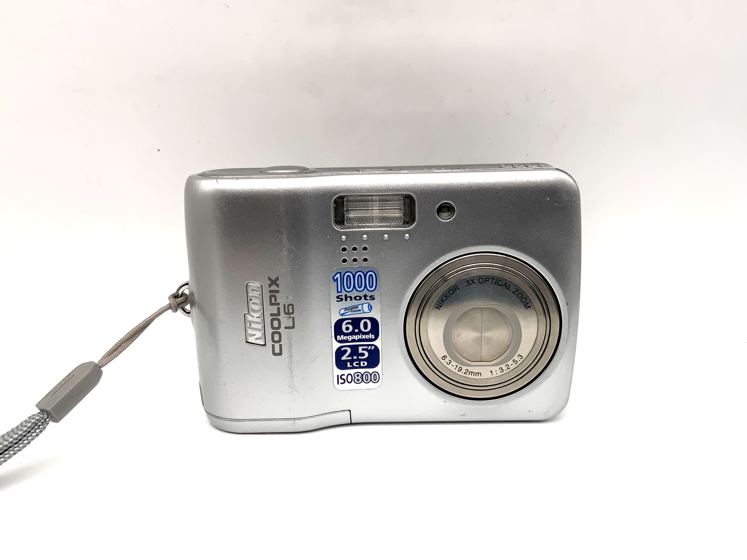 Nikon Coolpix L6 Digitale Kompaktkamera mit Nikkor 6.3-19.2mm 1:3.2-5.3