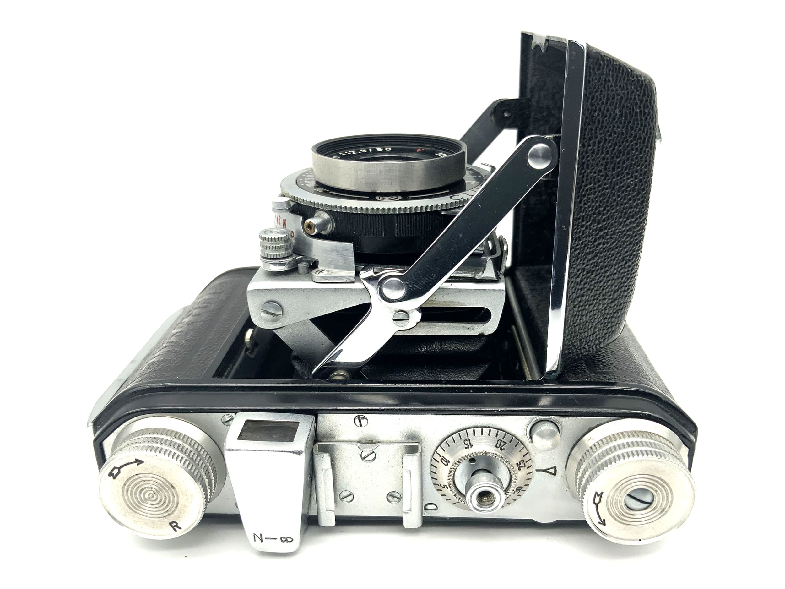 Welta Welti I folding camera with Meyer Optik Trioplan 1:2.9 50mm red V Cludor
