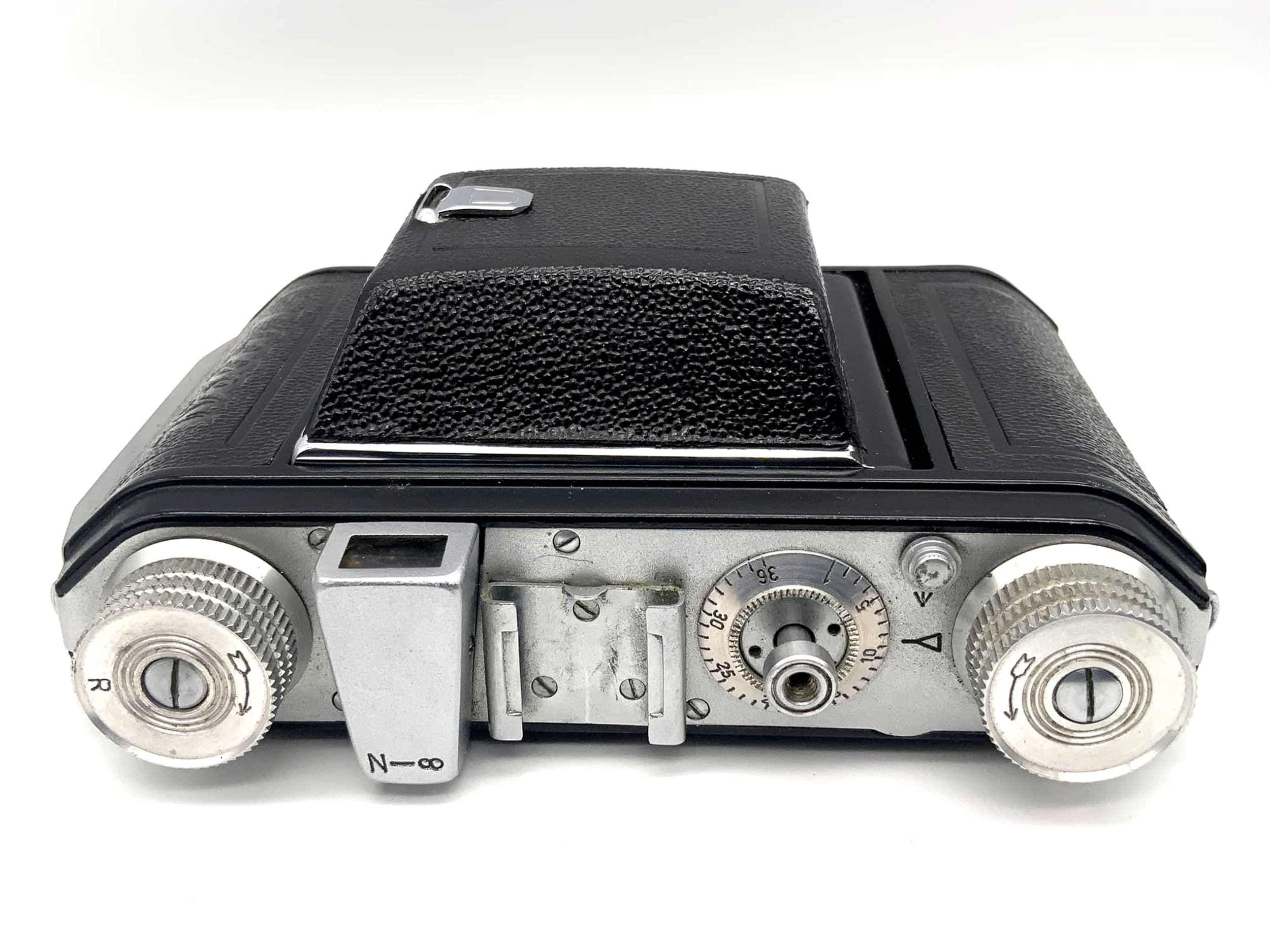 Welta Welti I folding camera with Carl Zeiss Tessar 1:2.8 50mm red T Vebur