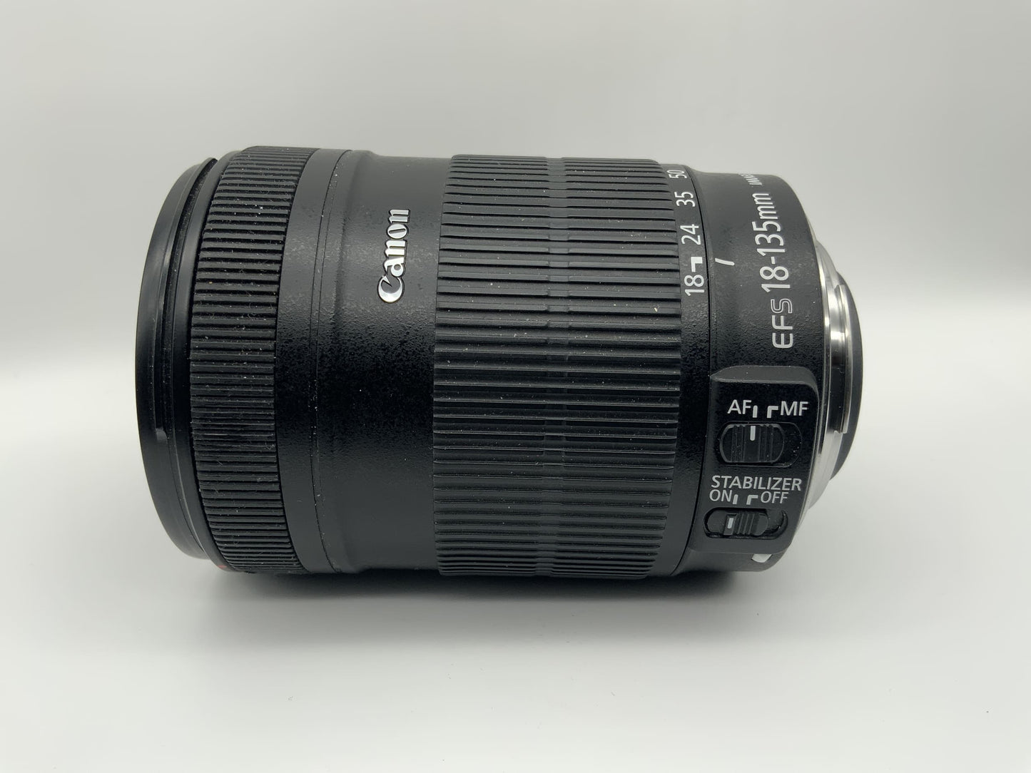 Canon 18-135mm 1:3.5-5.6 Objektiv IS Image Stabilizer Macro Lens (Canon EF-S)