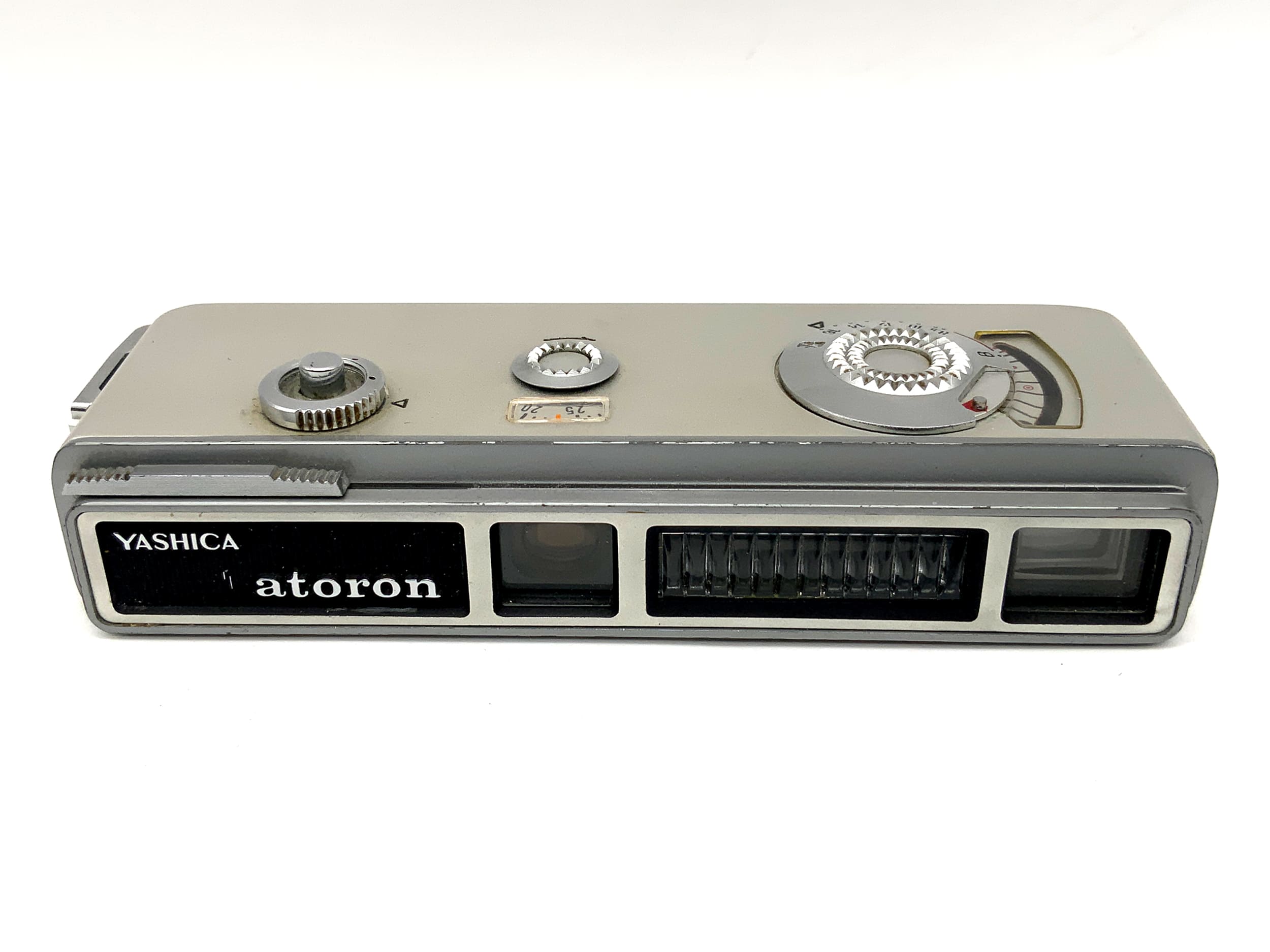 Yashica Atoron Miniaturkamera mit Kleinstbildkamera