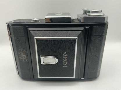 Zeiss Ikon Ikonta 521 mit Zeiss Opton Tessar 1:3.5 75mm Synchro-Compur