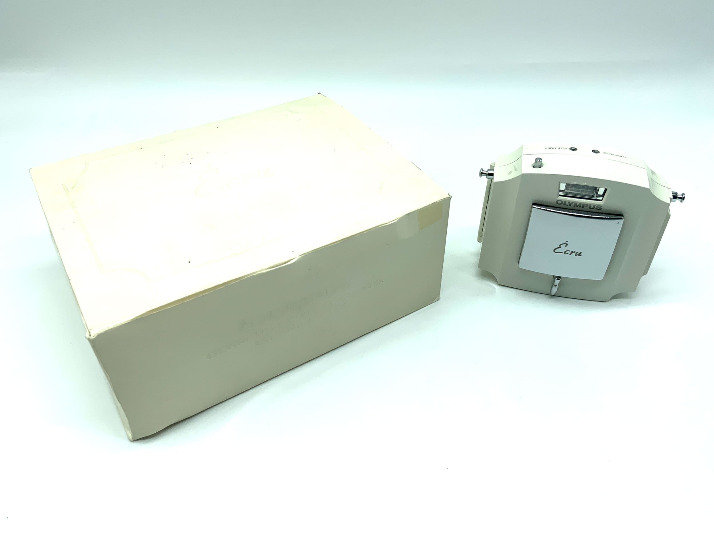 Olympus Ecru Point&Shoot mit 35mm 1:3.5 Limited Edition Analogkamera