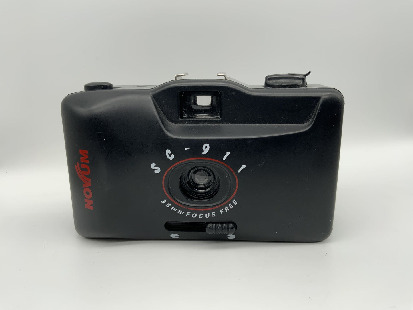 Novum SC-911 Point&Shoot mit 35mm Focus Free Kompaktkamera Analogkamera 35mm