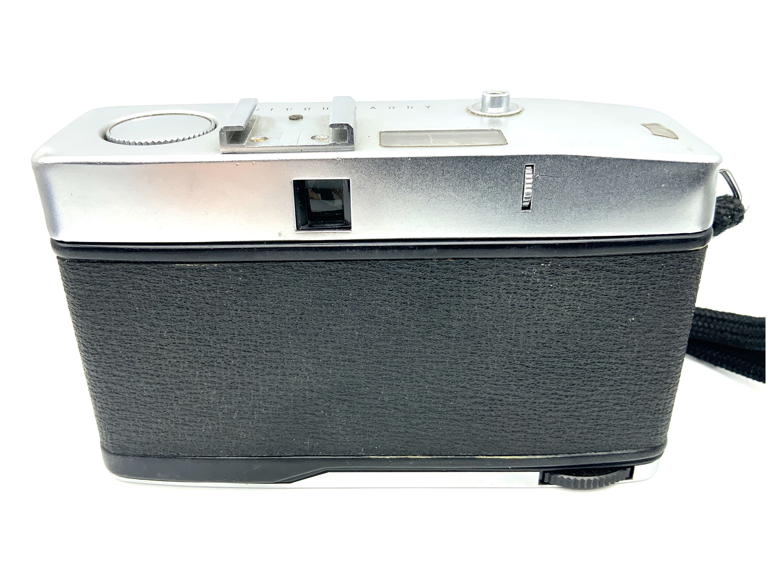 Ricoh Caddy Sucherkamera mit Ricoh 25mm F:2,8 Halbformatkamera Analogkamera