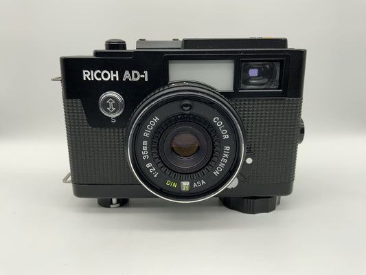 Ricoh AD-1 Point&Shoot mit Rikenon 2.8/35mm Kompaktkamera Analogkamera 35mm