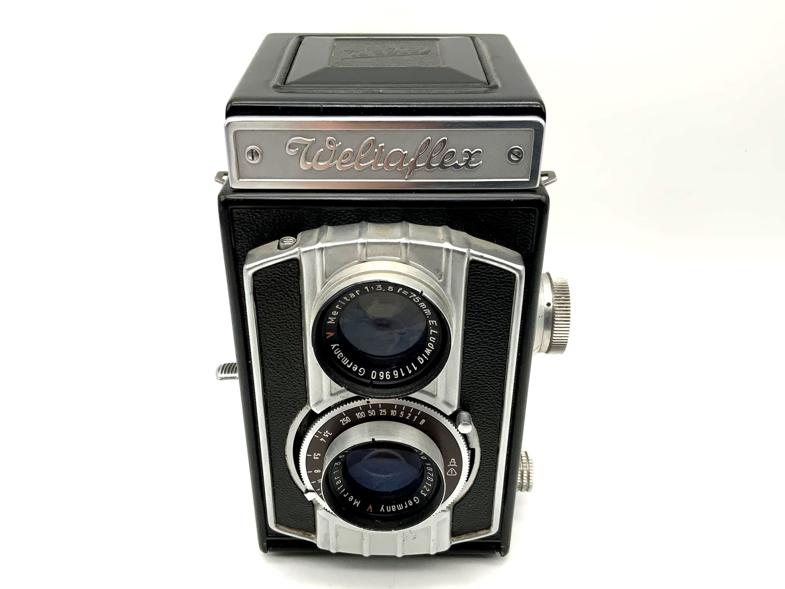 Welta Weltaflex TLR avec E.Ludwig Meritar 1:3,5 f=75mm rouge V Vebur