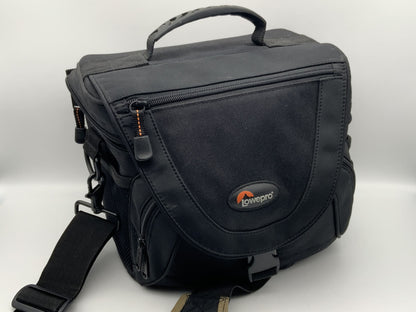 Lowepro Kameratasche Nova 3 AW schwarz ca. 22x20x12cm