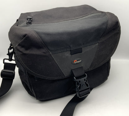 Lowepro Kameratasche Stealth Reporter D300 AW schwarz ca. 30x20x10cm