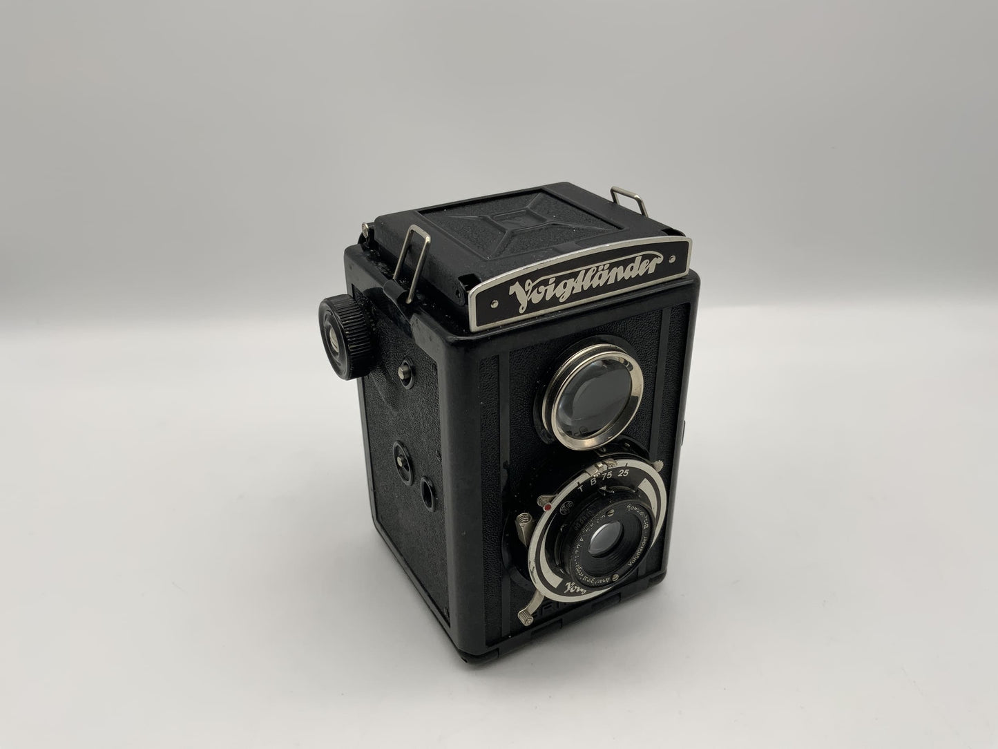 Voigtländer Brillant TLR mit Anastigmat Voigtar 1:7.7 F=7,5cm  zweiäugige Kamera