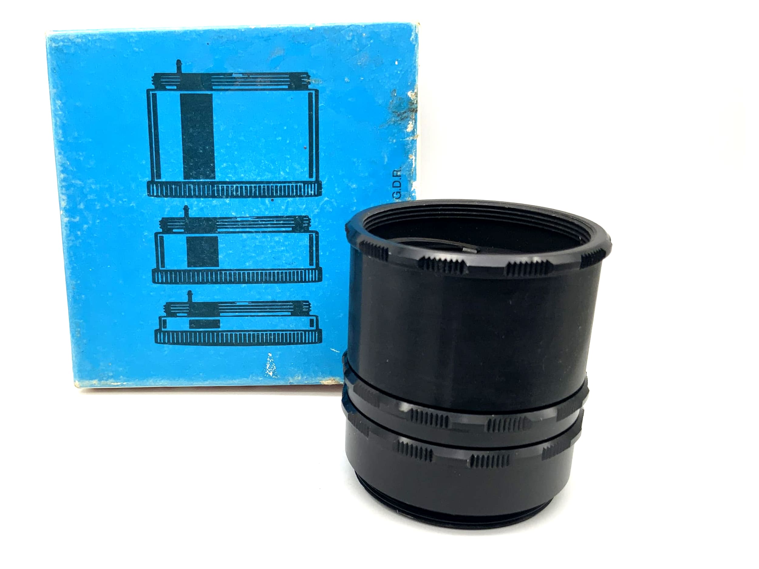 Jeu de bagues intermédiaires Pentacon automatiques dans son emballage d'origine, macro gros plan (M42)