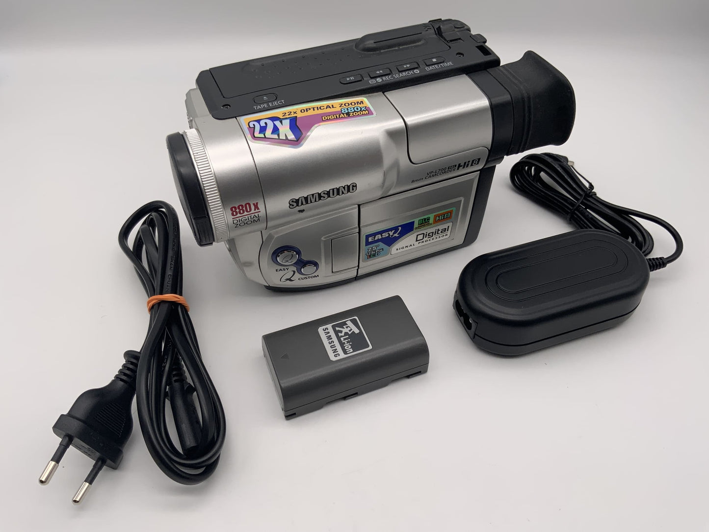 Samsung Hi8 VP-L700 camcorder video camera with battery